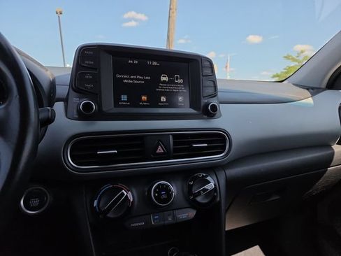 Used 2021 Hyundai Kona SEL FWD image 9