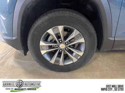 Used 2026 Chevrolet Equinox LT AWD/4WD image 11