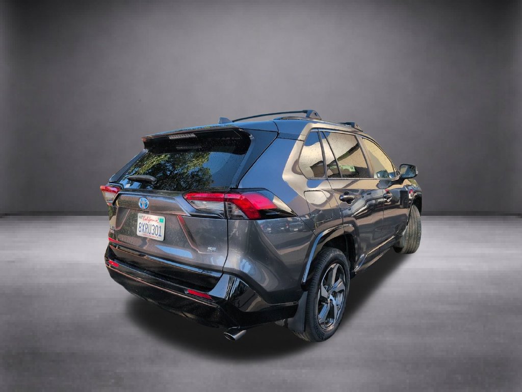 Used 2021 Toyota RAV4 SE w/ Weather & Moonroof Package AWD/4WD image 9