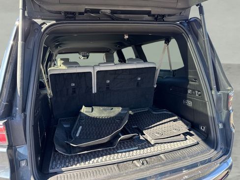 Used 2025 Jeep Wagoneer L 4WD image 27
