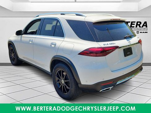 Used 2024 Mercedes-Benz GLE 450e 4MATIC image 4