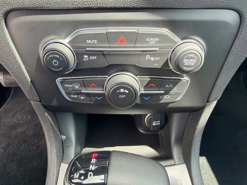 Used 2023 Dodge Charger SXT RWD image 25