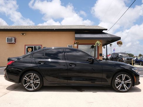 Used 2019 BMW 330i xDrive Sedan AWD/4WD image 4