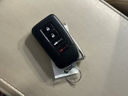Used 2014 Lexus ES 300h w/ Premium Package w/Bamboo Trim FWD image 28