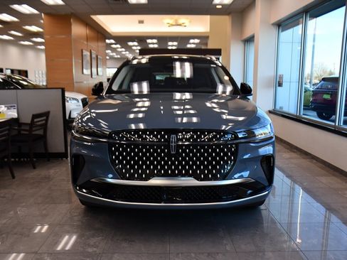 New 2026 Lincoln Nautilus Reserve image 10