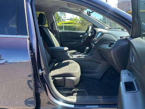 Used 2018 Chevrolet Equinox LT FWD image 28