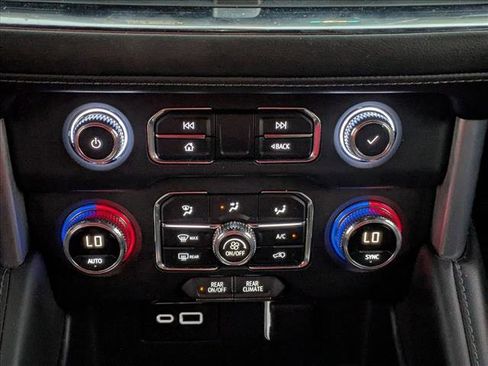 Certified 2022 GMC Yukon SLE w/ Gmc Pro Safety Plus Package image 11