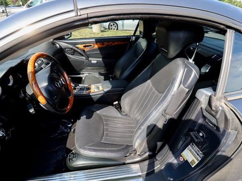 Used 2011 Mercedes-Benz SL 550 image 27