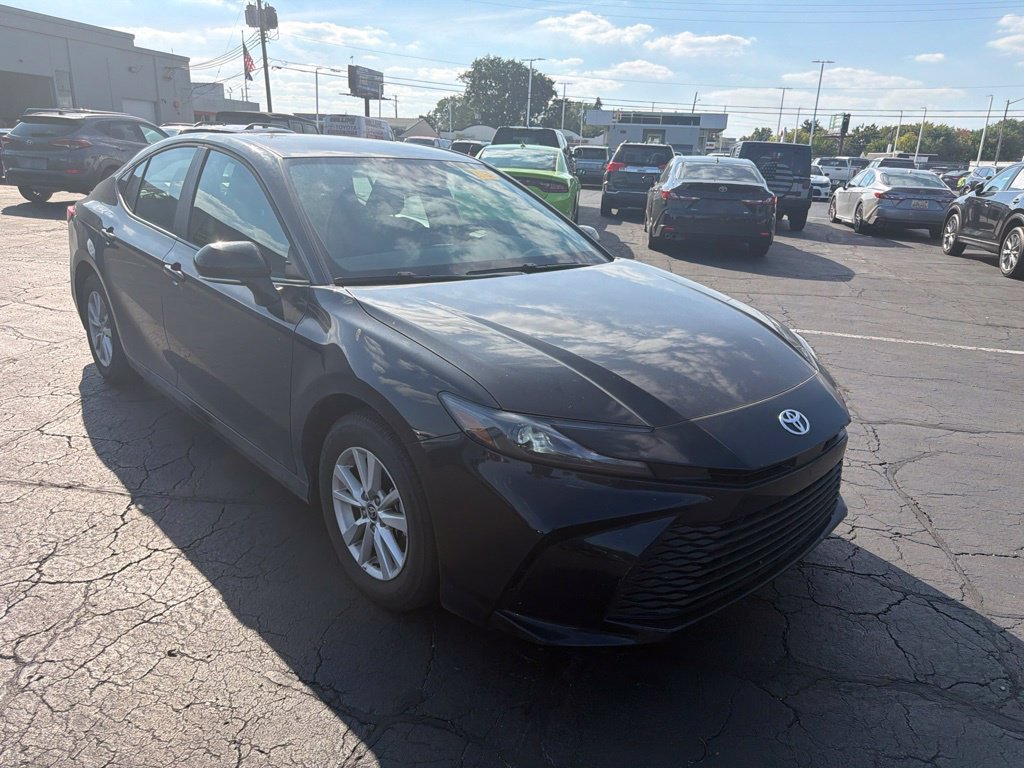 Used 2026 Toyota Camry LE AWD/4WD image 4