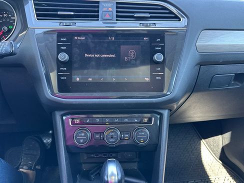 Used 2019 Volkswagen Tiguan SE w/ Panoramic Sunroof Package AWD/4WD image 14