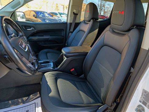 Used 2022 GMC Canyon AT4 image 21