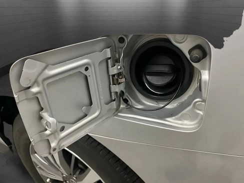 Used 2020 Nissan Pathfinder SV FWD image 28