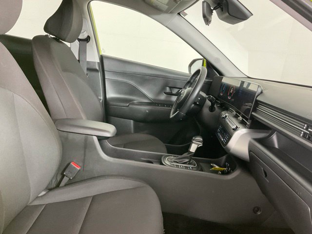 Used 2025 Hyundai Kona SEL AWD/4WD image 16