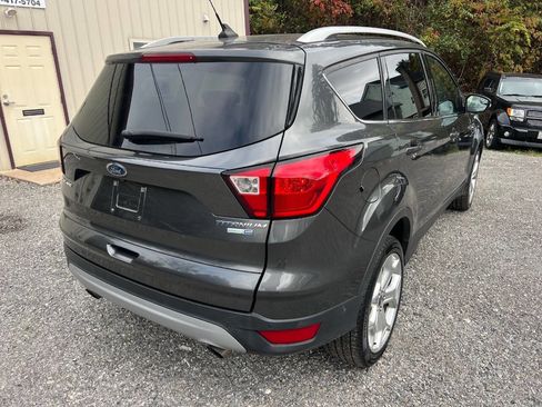 Used 2019 Ford Escape Titanium image 12