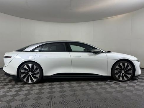 Used 2022 Lucid Air Grand Touring image 9