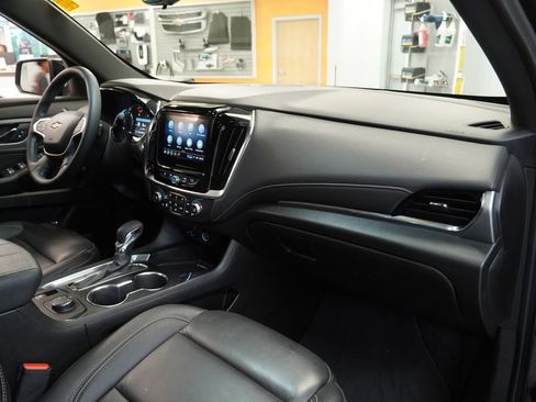 Used 2023 Chevrolet Traverse LT w/ LT Premium Package AWD/4WD image 41