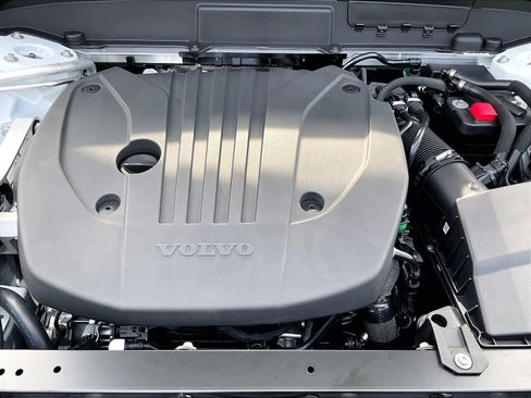 New 2026 Volvo XC60 B5 Core image 13