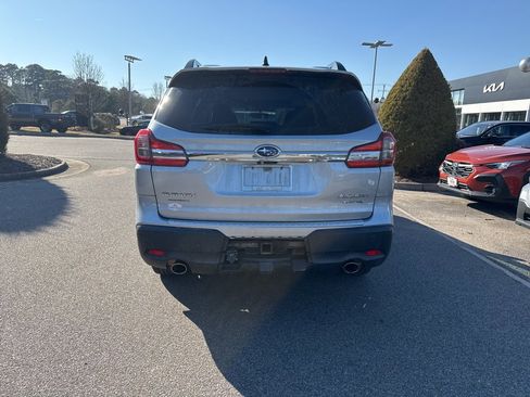 Used 2022 Subaru Ascent Limited w/ Technology Package image 4