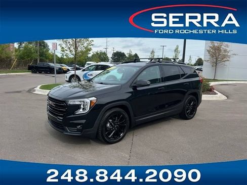 Used 2023 GMC Terrain SLT w/ Tech Package FWD image 1