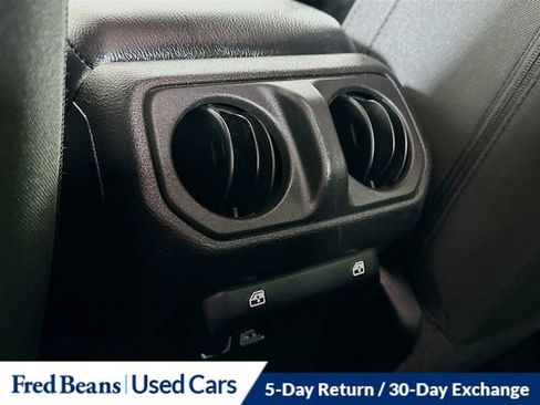 Certified 2022 Jeep Gladiator Willys image 27