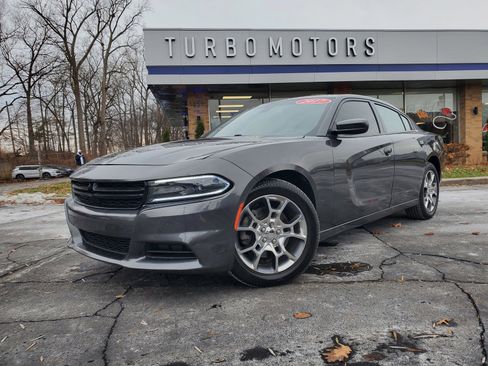 Used 2017 Dodge Charger SE w/ Popular Equipment Group image 1