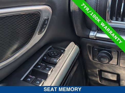Used 2025 Ford Expedition Max Platinum w/ Stealth Appearance Package AWD/4WD image 28