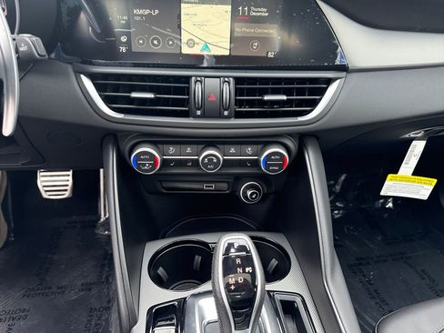 New 2025 Alfa Romeo Giulia image 21