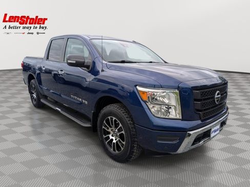 Used 2020 Nissan Titan SV w/ SV Convenience Package AWD/4WD image 7