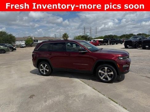 Used 2025 Hyundai Kona SEL FWD image 7