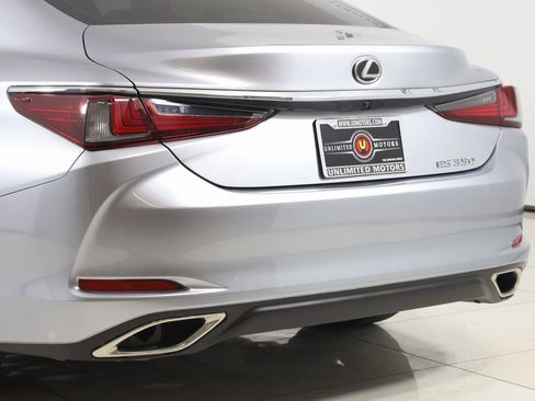 Used 2024 Lexus ES 350 w/ Accessory Package (Z2) image 22