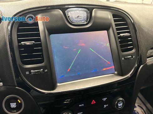 Used 2018 Chrysler 300 S w/ Beats Audio Group image 21