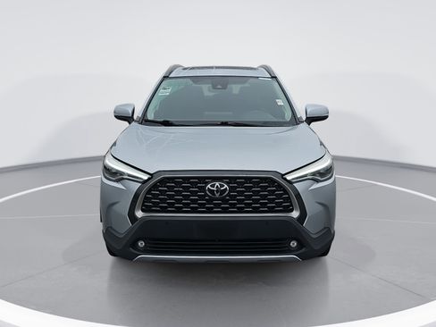 Used 2022 Toyota Corolla Cross XLE image 8