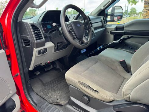 Used 2020 Ford F550 2WD Regular Cab Super Duty image 10