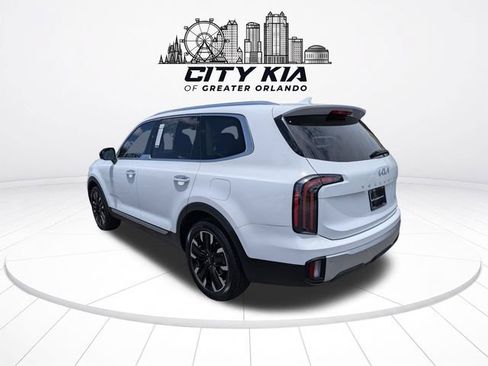 Certified 2024 Kia Telluride SX FWD image 3