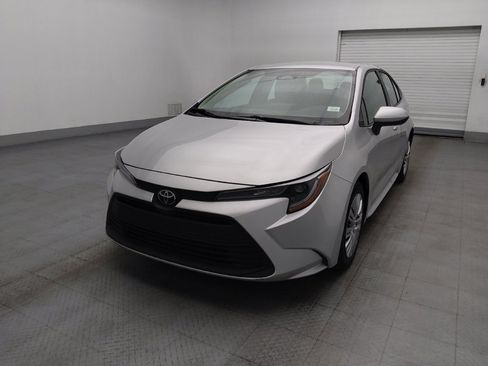 Used 2025 Toyota Corolla LE FWD image 15