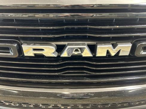 Used 2019 RAM 1500 Laramie w/ Sport Appearance Package AWD/4WD image 10