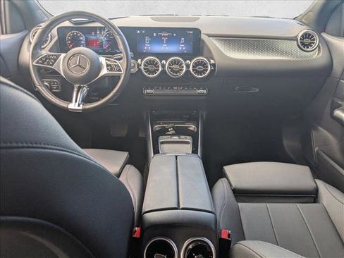 Certified 2025 Mercedes-Benz GLA 250 image 18
