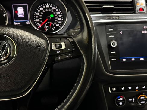 Used 2019 Volkswagen Tiguan SE FWD image 22