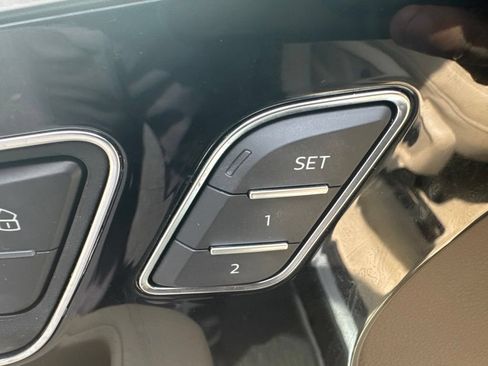 Used 2017 Audi Q7 3.0T Prestige AWD/4WD image 8