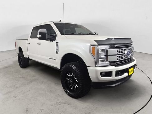 Used 2019 Ford F250 Platinum w/ Platinum Ultimate Package AWD/4WD image 7