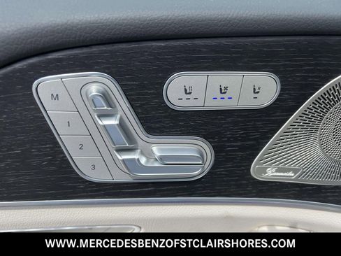 Used 2025 Mercedes-Benz GLS 450 4MATIC image 20