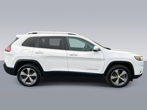 Used 2019 Jeep Cherokee Limited image 2