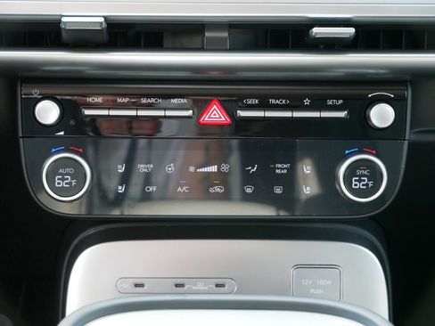 New 2026 Hyundai Ioniq 9 SEL image 11