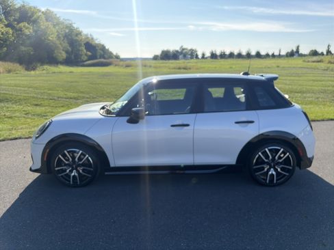 Used 2025 MINI Cooper S FWD image 10