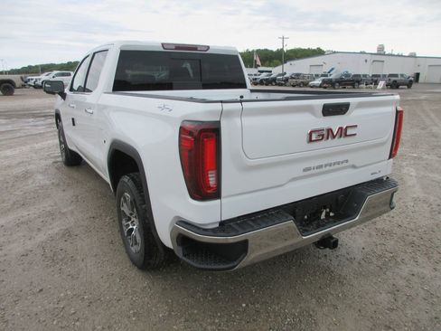 New 2026 GMC Sierra 1500 SLT AWD/4WD image 6