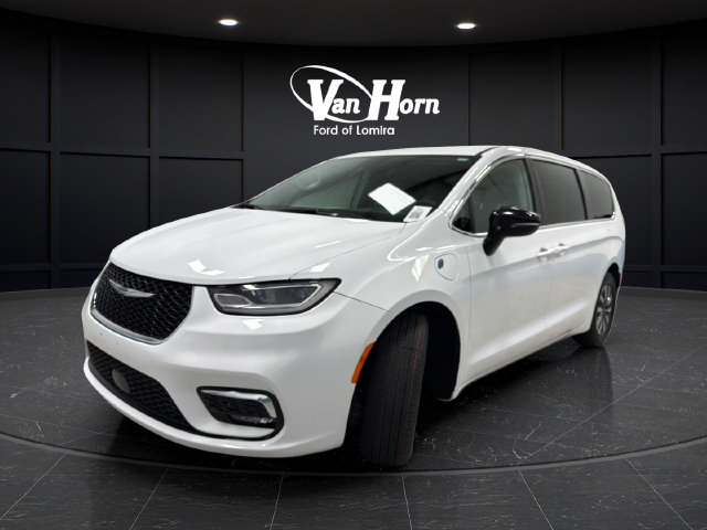 Used 2024 Chrysler Pacifica Limited FWD image 3