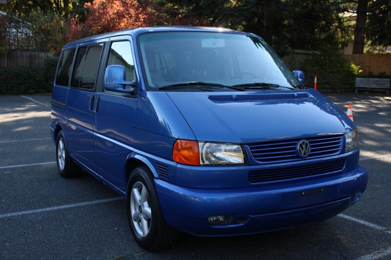 Used 2002 Volkswagen Eurovan MV FWD image 2
