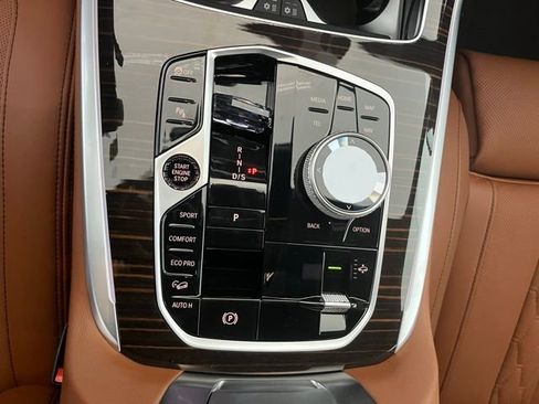 Used 2026 BMW X7 xDrive40i w/ Executive Package image 18