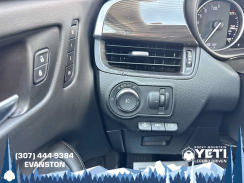 Used 2019 Buick Envision Premium AWD/4WD image 26