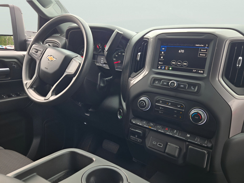 Certified 2024 Chevrolet Silverado 2500 Custom AWD/4WD image 8